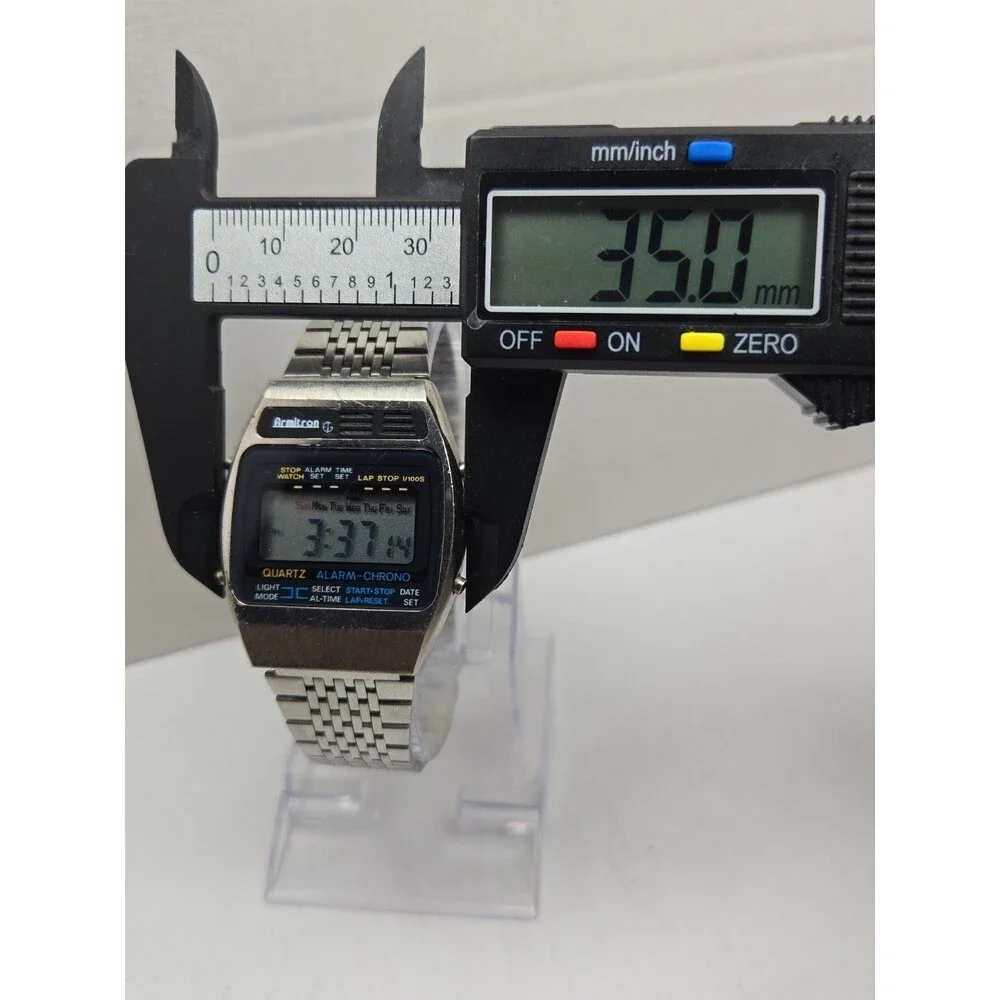 Vintage Armitron M199 40/6174-5 Alarm Chrono Digital LCD Mens Watch New Battery